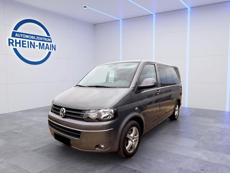 VW T5 Multivan im Studio des Automobilzentrums Rhein-Main