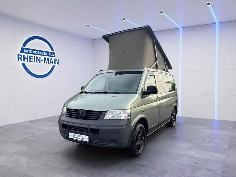VW T5 California Comfortline Aufstelldach im Studio des Automobilzentrums Rhein-Main