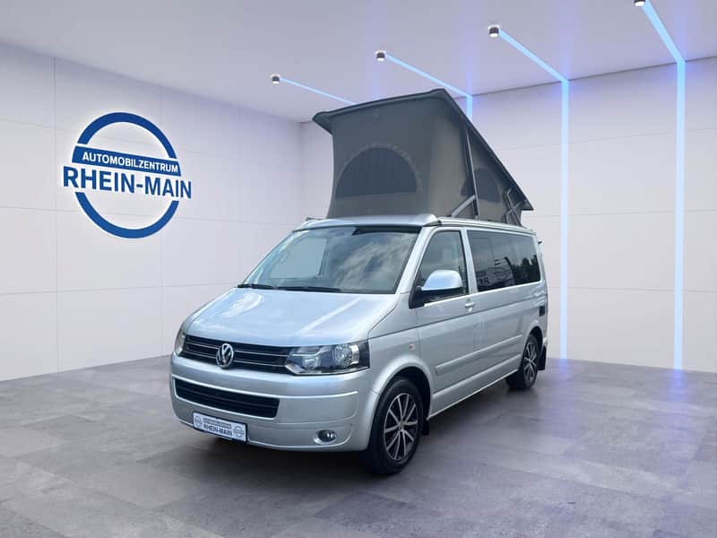 VW T5 California Comfortline Küche Markise Fahrradt im Studio des Automobilzentrums Rhein-Main