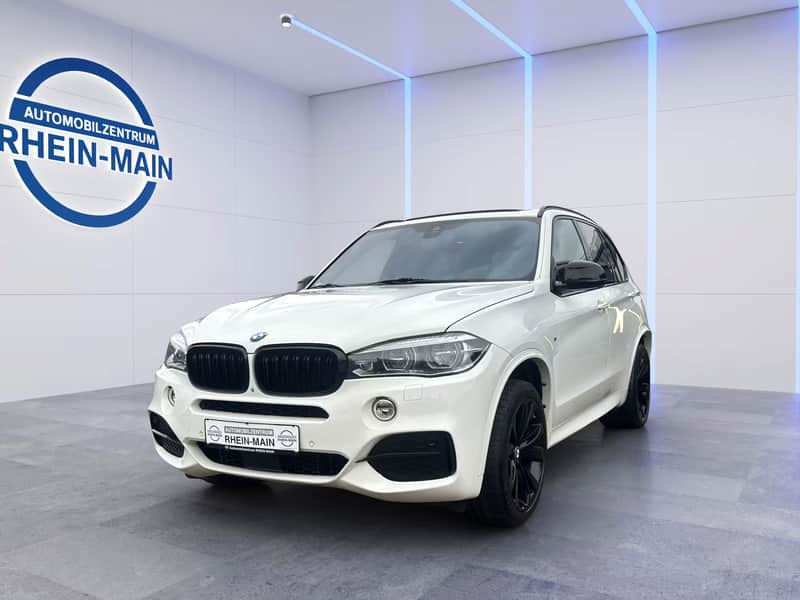 BMW X5 xDrive30d M-Paket im Studio des Automobilzentrums Rhein-Main
